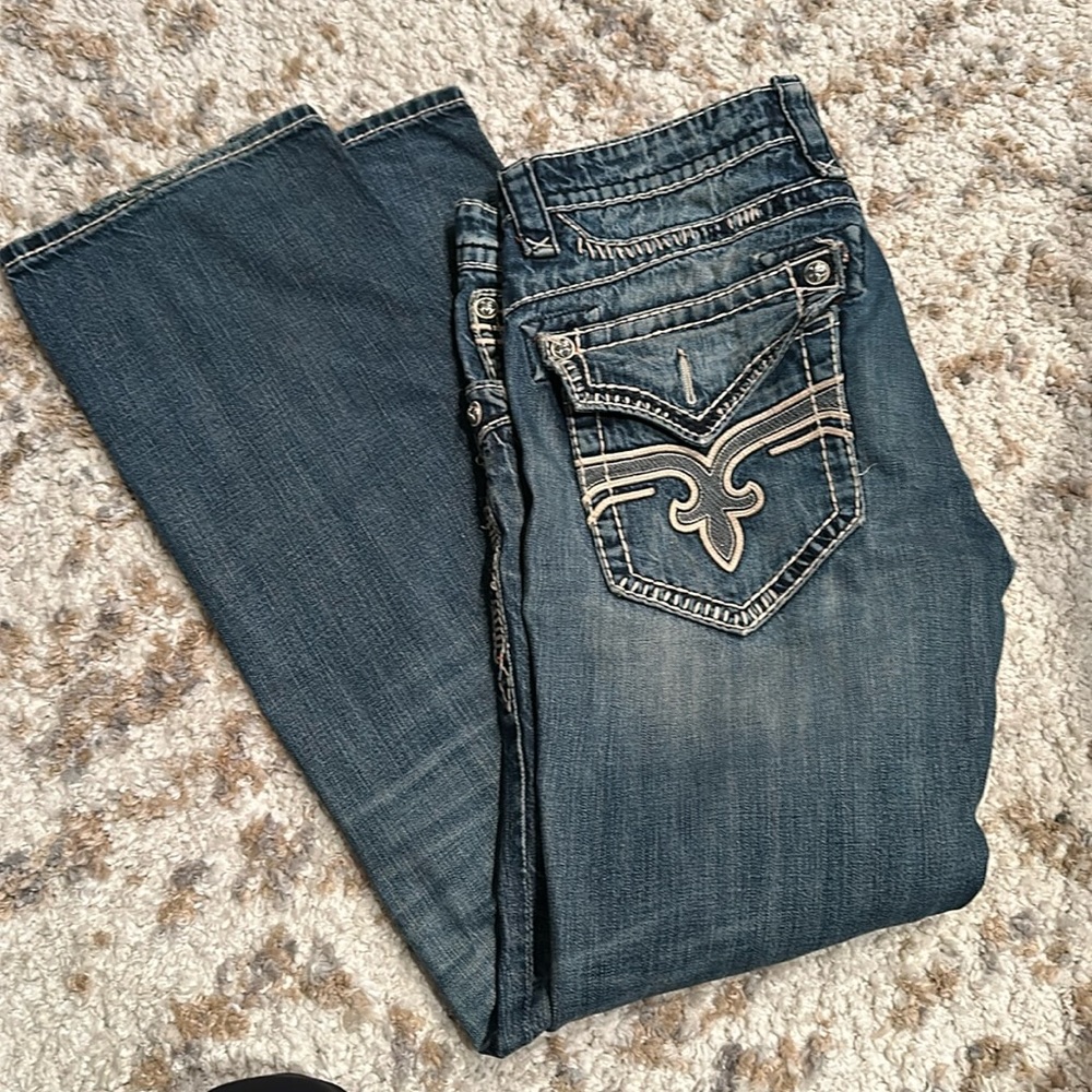 In great condition rock revival jeans